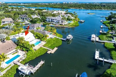 215 Island Dr, Jupiter: photo 1 of 73