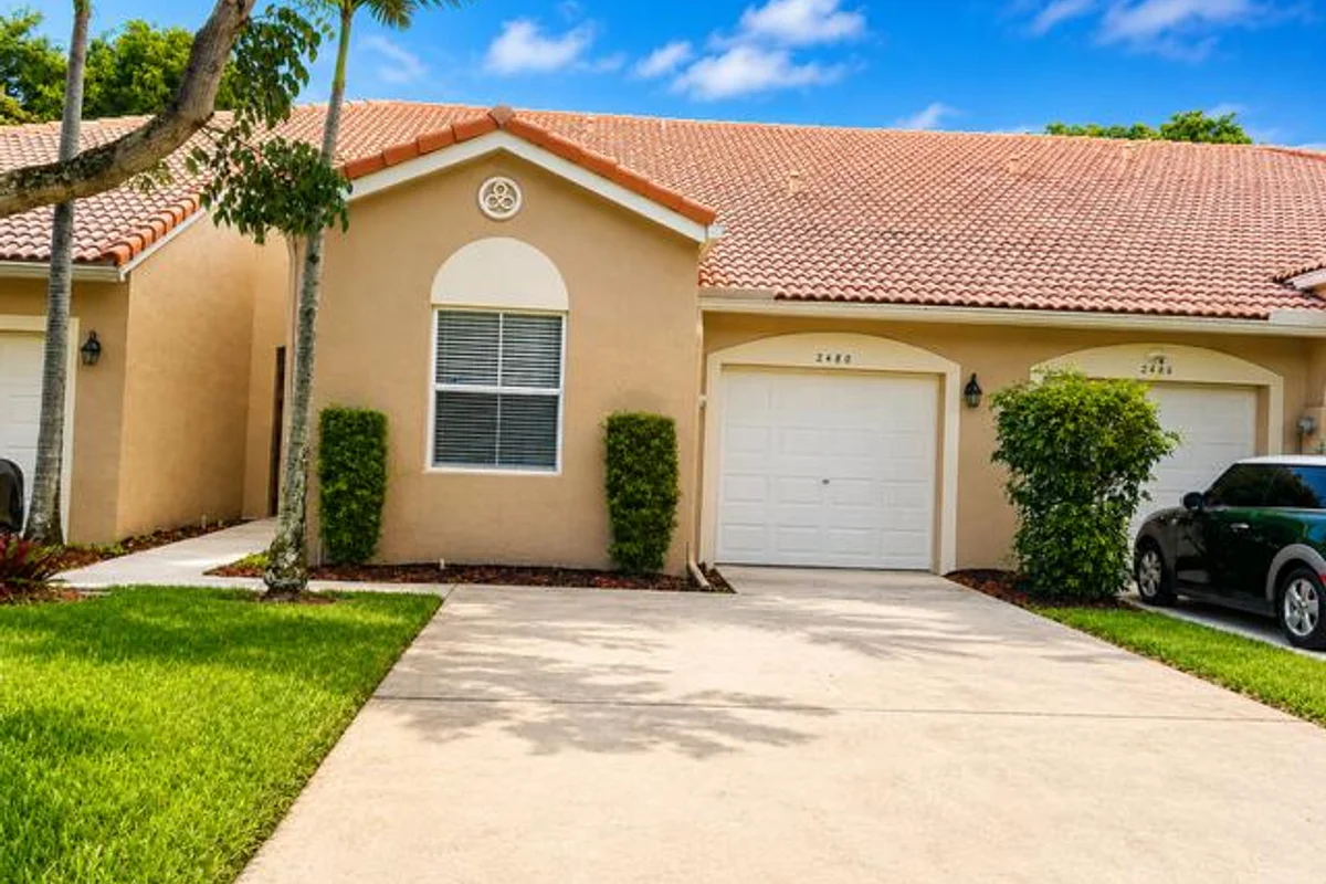 2480 S Coral Trace Cir S, Delray Beach: photo 1 of 23