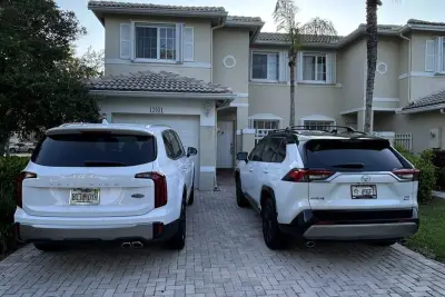 17031 NW 22nd St, Pembroke Pines: photo 1 of 12