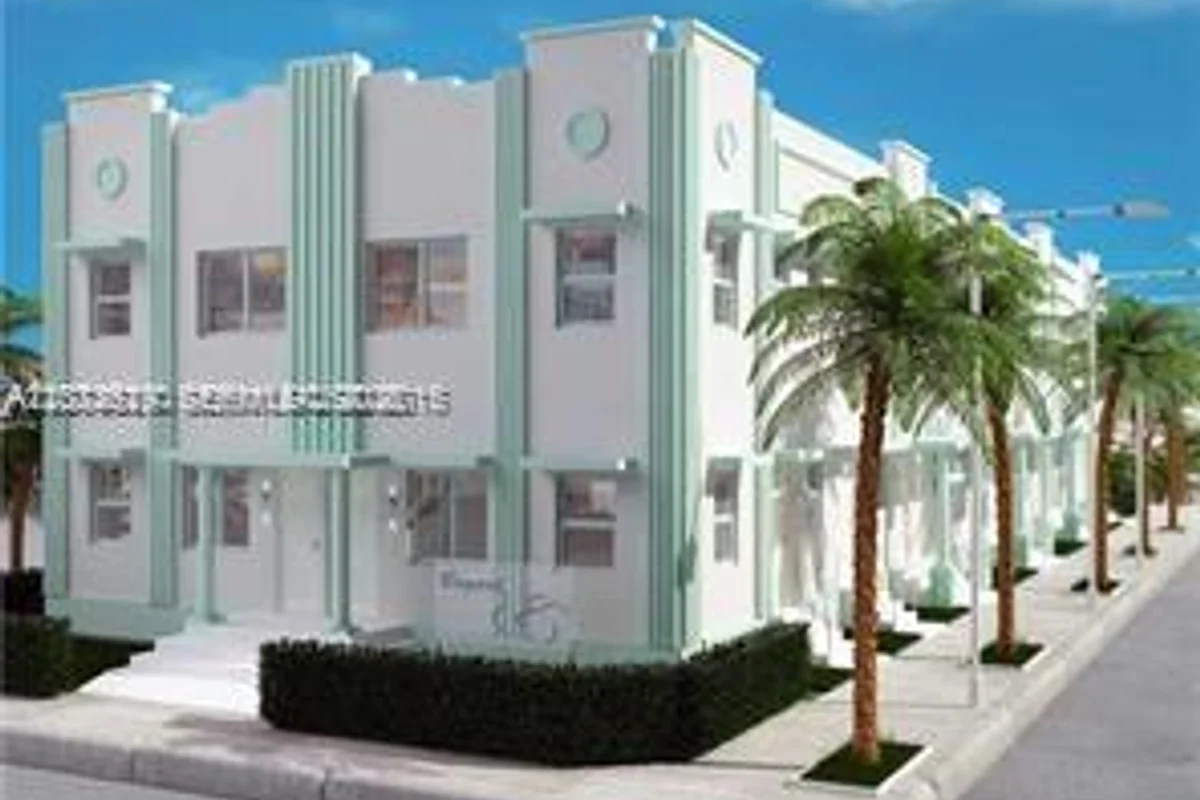 700 16th St #109, Miami Beach: photo 1 of 9
