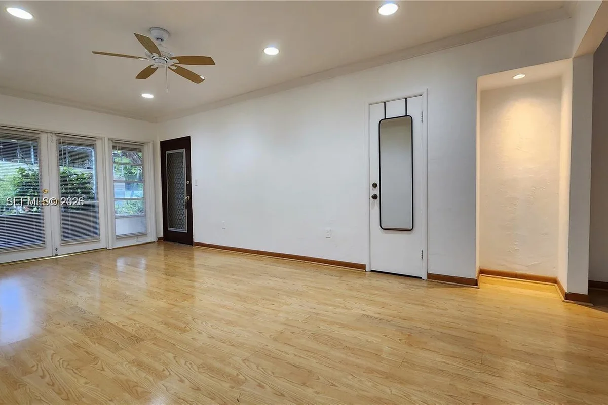 20 Park Dr #4A, Bal Harbour: photo 1 of 6