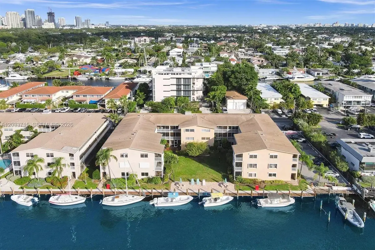 1510 SE 15th St #307, Fort Lauderdale: photo 1 of 17
