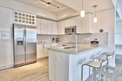999 SW 1st Ave #2404, Miami: photo 1 of 20