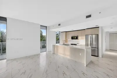 2000 Metropica Way #203, Sunrise: photo 1 of 62