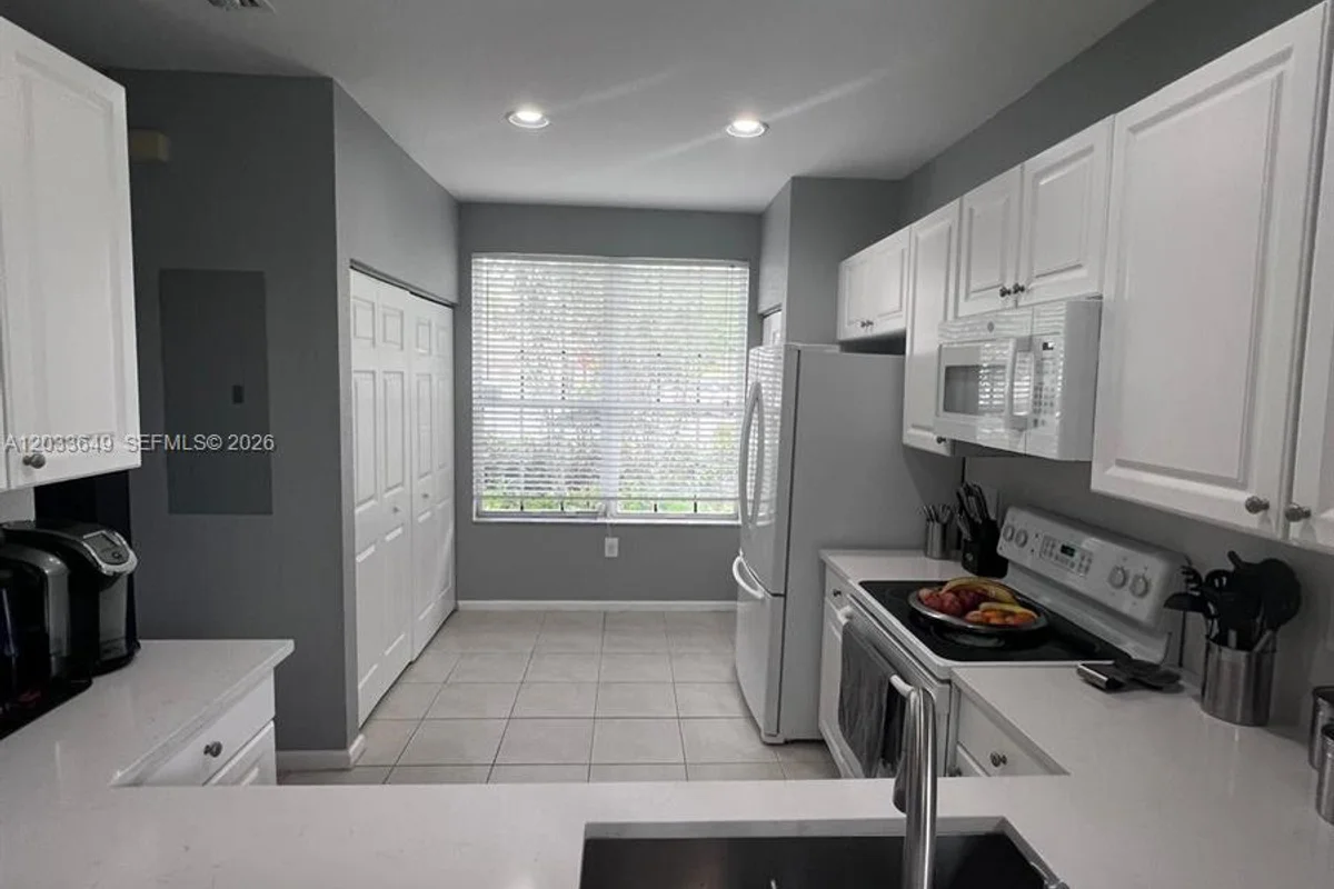 681 NW 42nd Ave, Plantation: photo 1 of 33