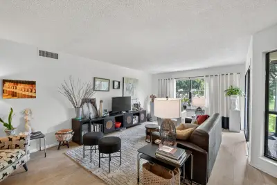 3329 Perimeter Dr, Lake Worth: photo 1 of 33