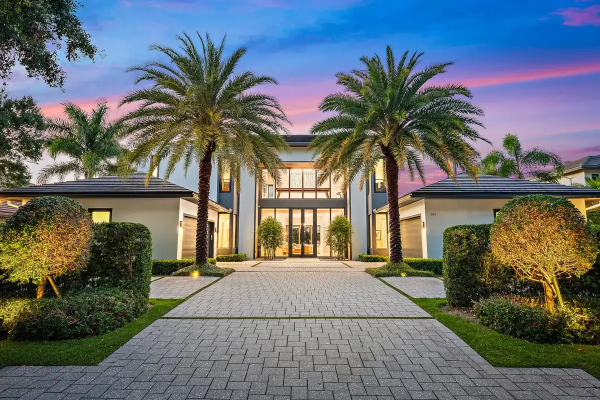 162 Commodore Dr, Jupiter: photo 1 of 63