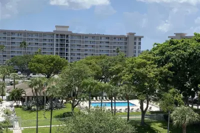 2671 S Course Dr #602, Pompano Beach: photo 1 of 12