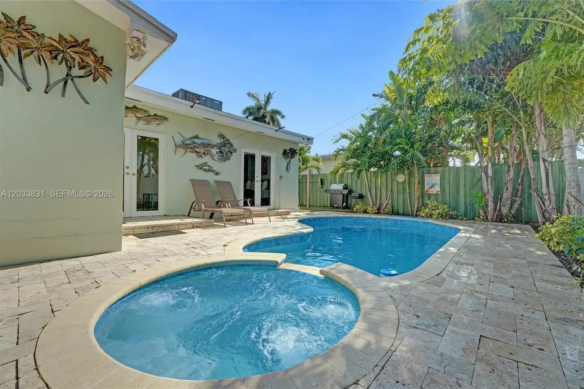 218 SE 4th St, Dania Beach: photo 1 of 59