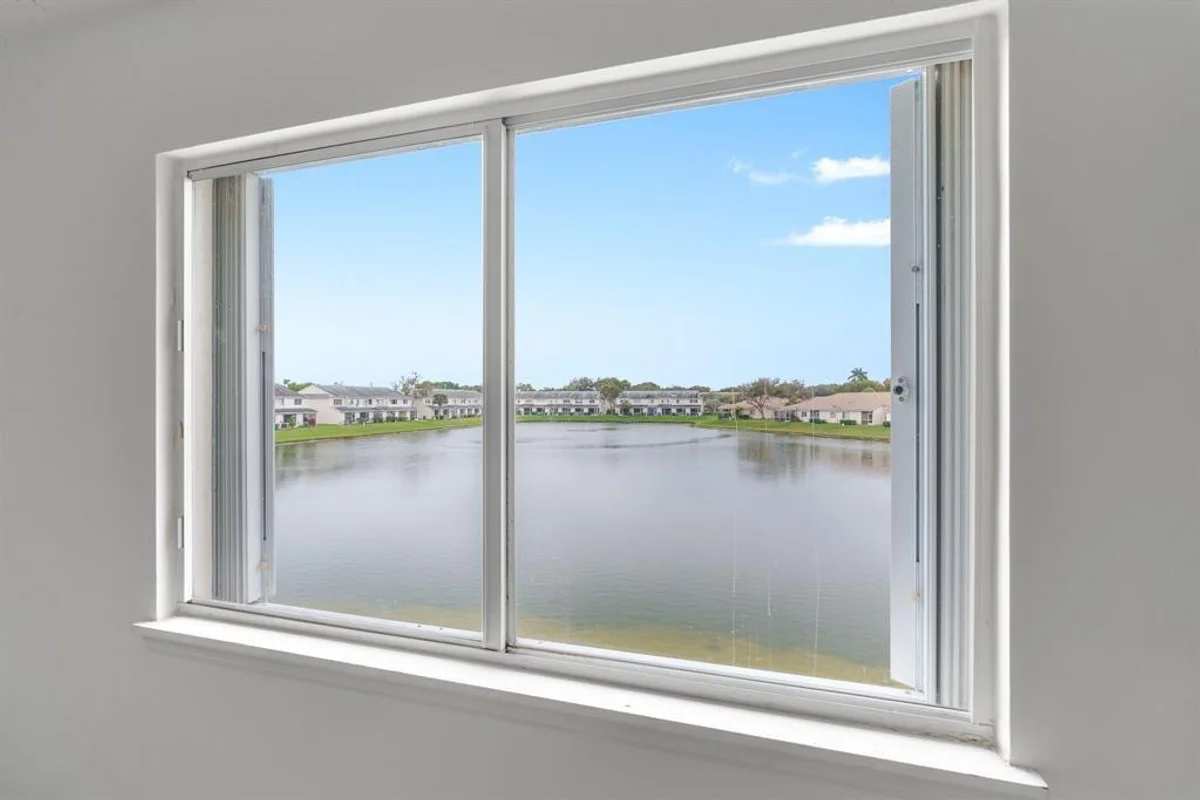 3168 SW 49th St, Dania Beach: photo 1 of 28