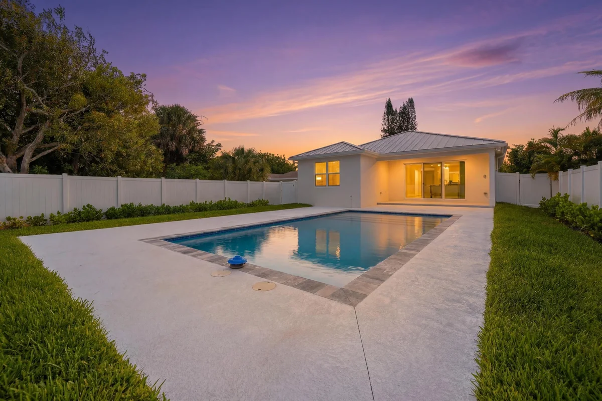 316 SW 4th Ave, Delray Beach: photo 1 of 40