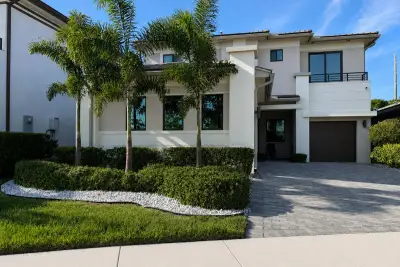 10555 Waves Way, Parkland: photo 1 of 88