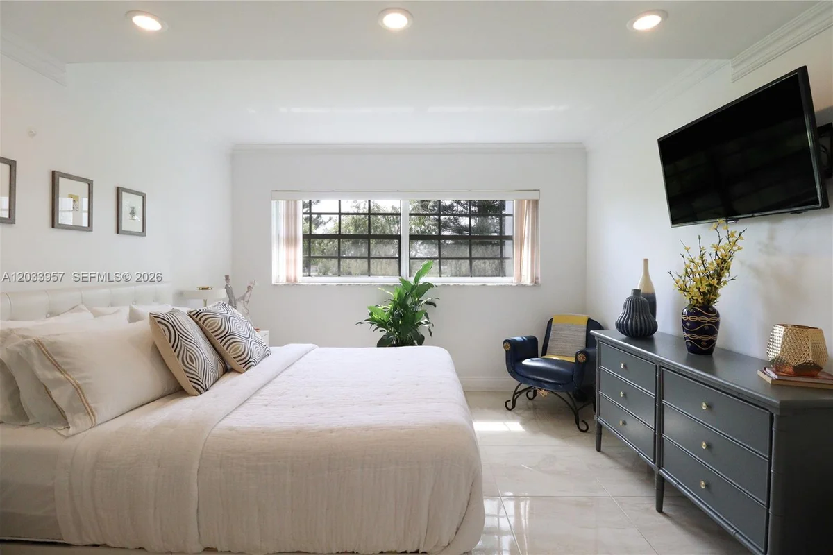 7797 Golf Circle Dr #208J, Margate: photo 1 of 40