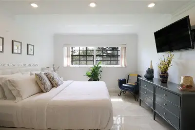 7797 Golf Circle Dr #208J, Margate: photo 1 of 40