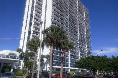 20505 E Country Club Dr #237, Aventura: photo 1 of 25