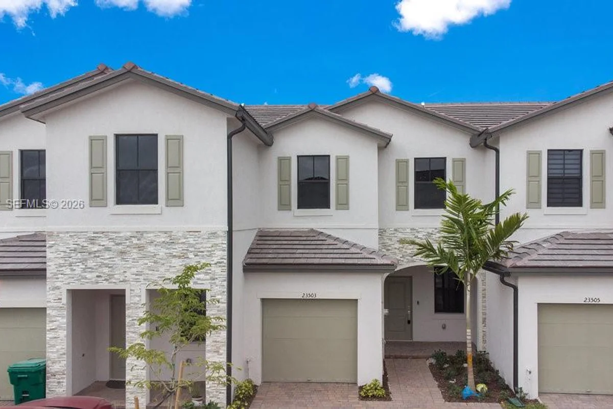 23503 SW 129th Path, Homestead: photo 1 of 24