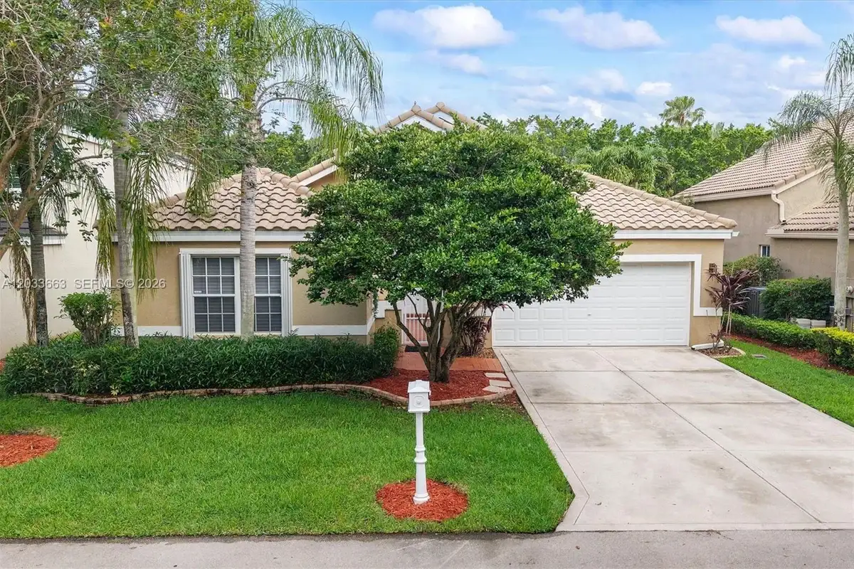 2013 Island Cir, Weston: photo 1 of 49