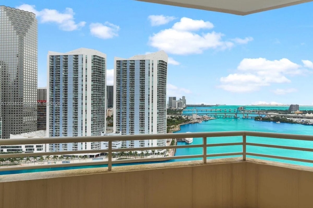 888 Brickell Key Dr #2510, Miami: photo 1 of 23