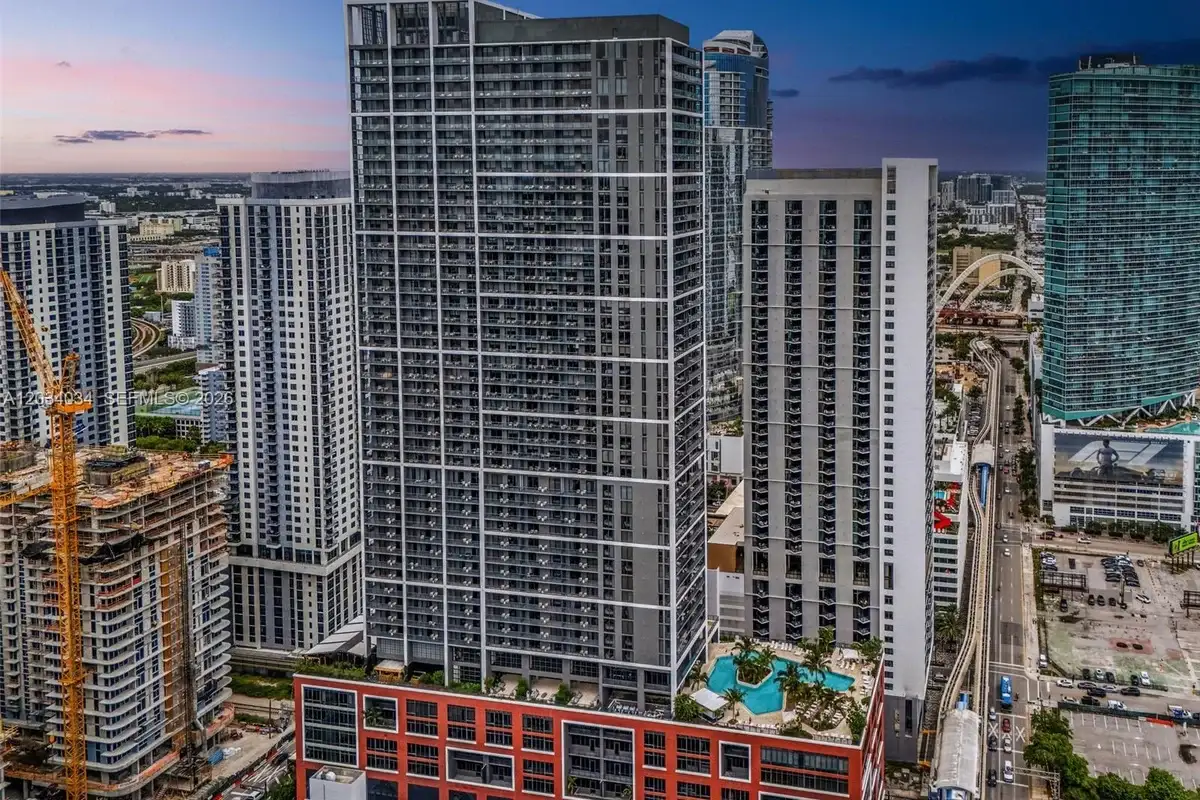 601 NE 1st Ave #LPH 4814, Miami: photo 1 of 21