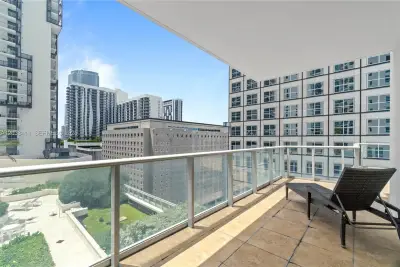 300 S Biscayne Blvd #T-1411, Miami: photo 1 of 25