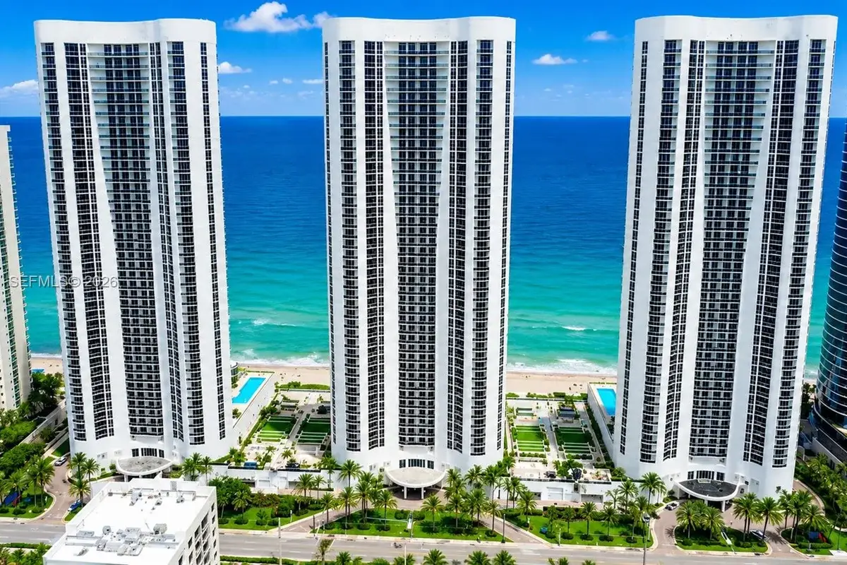 15901 Collins Ave #403, Sunny Isles Beach: photo 1 of 31