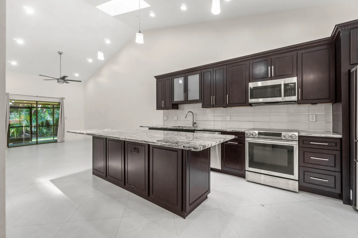 3789 Blue Ridge Rd, West Palm Beach: photo 1 of 37