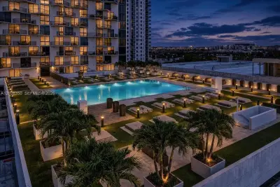 5252 NW 85th Ave #1410, Doral: photo 1 of 45