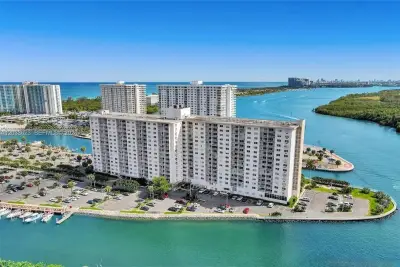400 Kings Point Dr #928, Sunny Isles Beach: photo 1 of 46