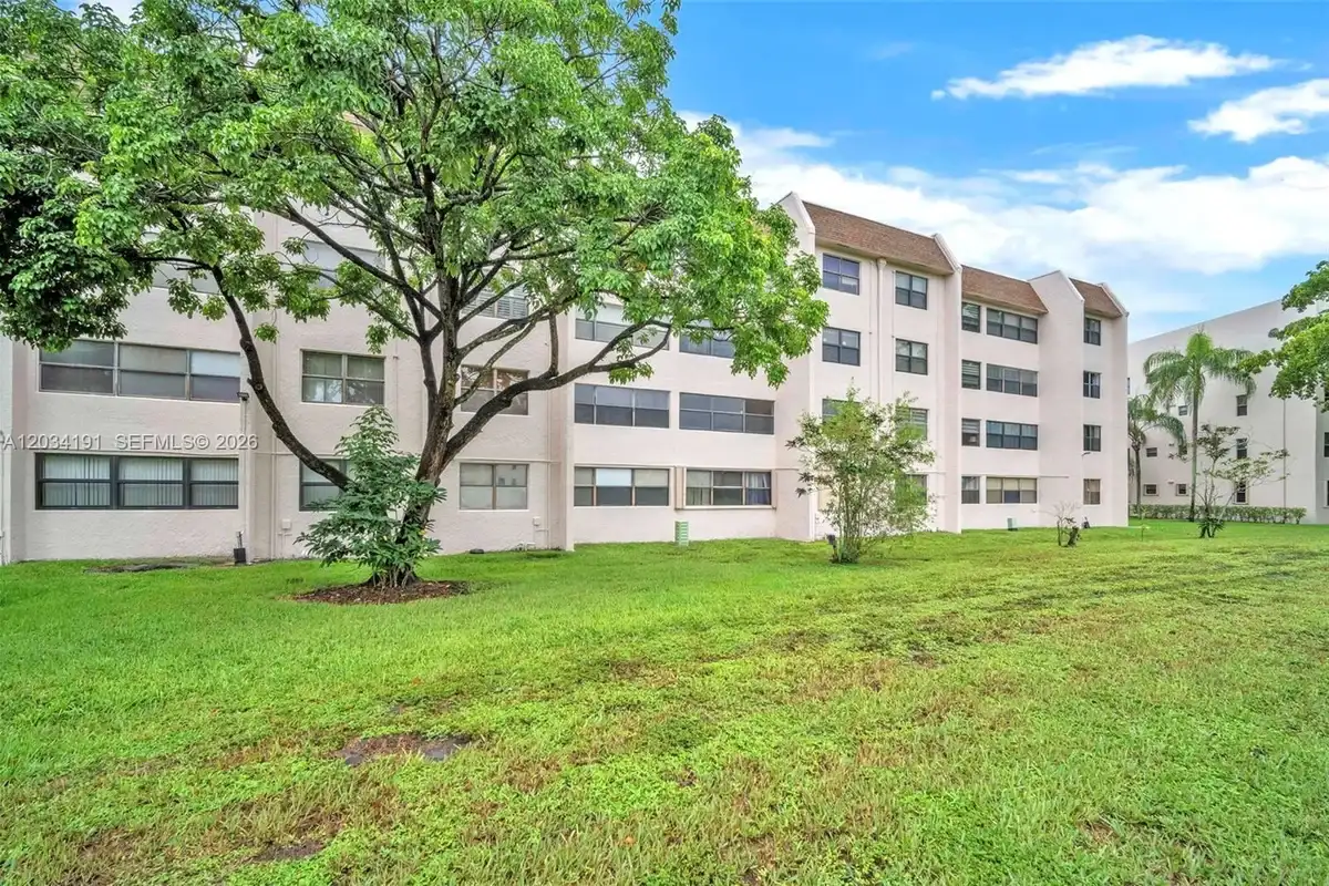10400 NW 30th Ct #305, Sunrise: photo 1 of 24