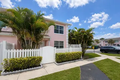 217 Foxtail Dr #H, West Palm Beach: photo 1 of 13