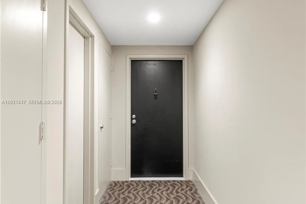 1420 Brickell Bay Dr #1405C, Miami: photo 1 of 32