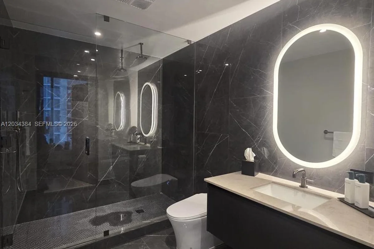 20 NE 11 #2208, South Miami: photo 1 of 19