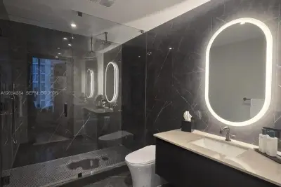 20 NE 11 #2208, South Miami: photo 1 of 19