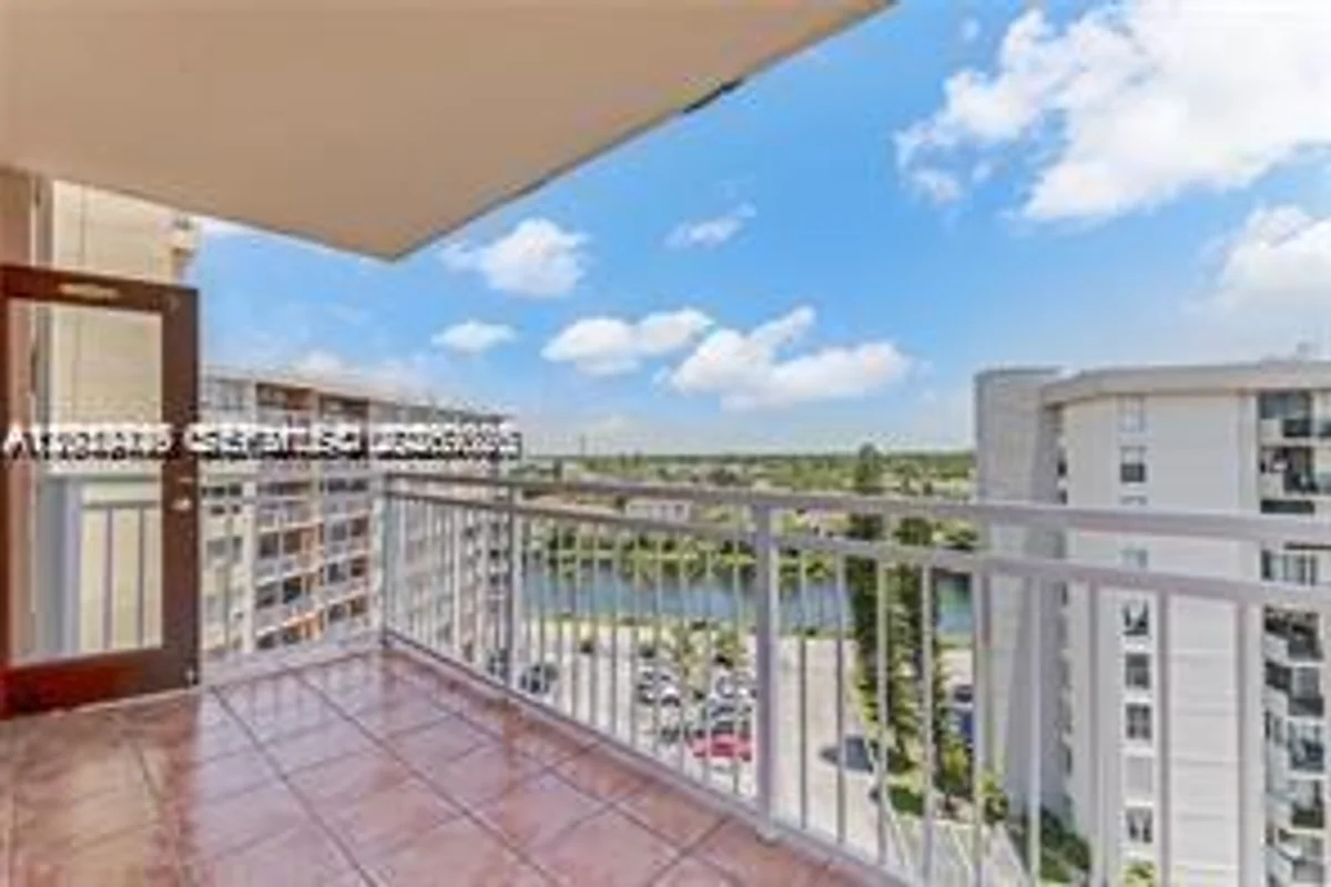 2025 NE 164th St #904, North Miami Beach: photo 1 of 34