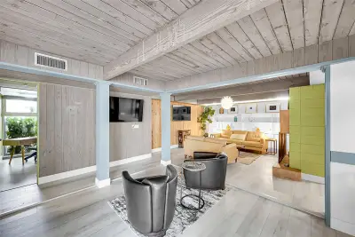 234 Pine Ave, Lauderdale-by-the-Sea: photo 1 of 32