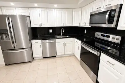 907 Cypress Ter #201, Pompano Beach: photo 1 of 15