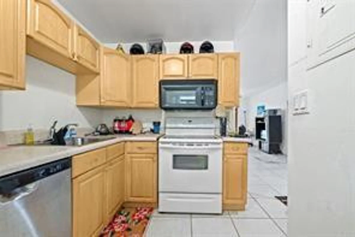 504 Gardens Dr #203, Pompano Beach: photo 1 of 31