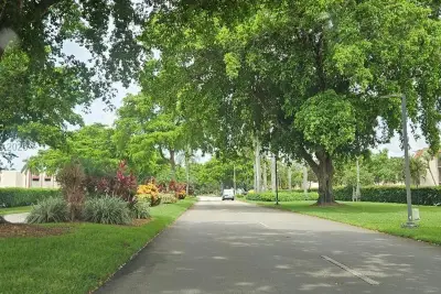 9823 S Hollybrook Lake Dr #310, Pembroke Pines: photo 1 of 35