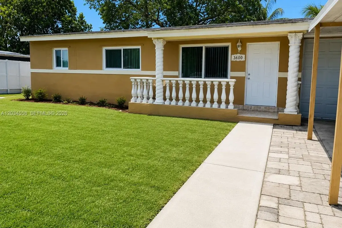 3600 NW 175th St, Miami Gardens: photo 1 of 6