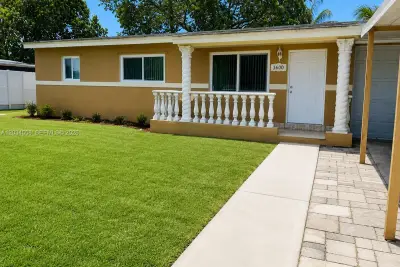 3600 NW 175th St, Miami Gardens: photo 1 of 6
