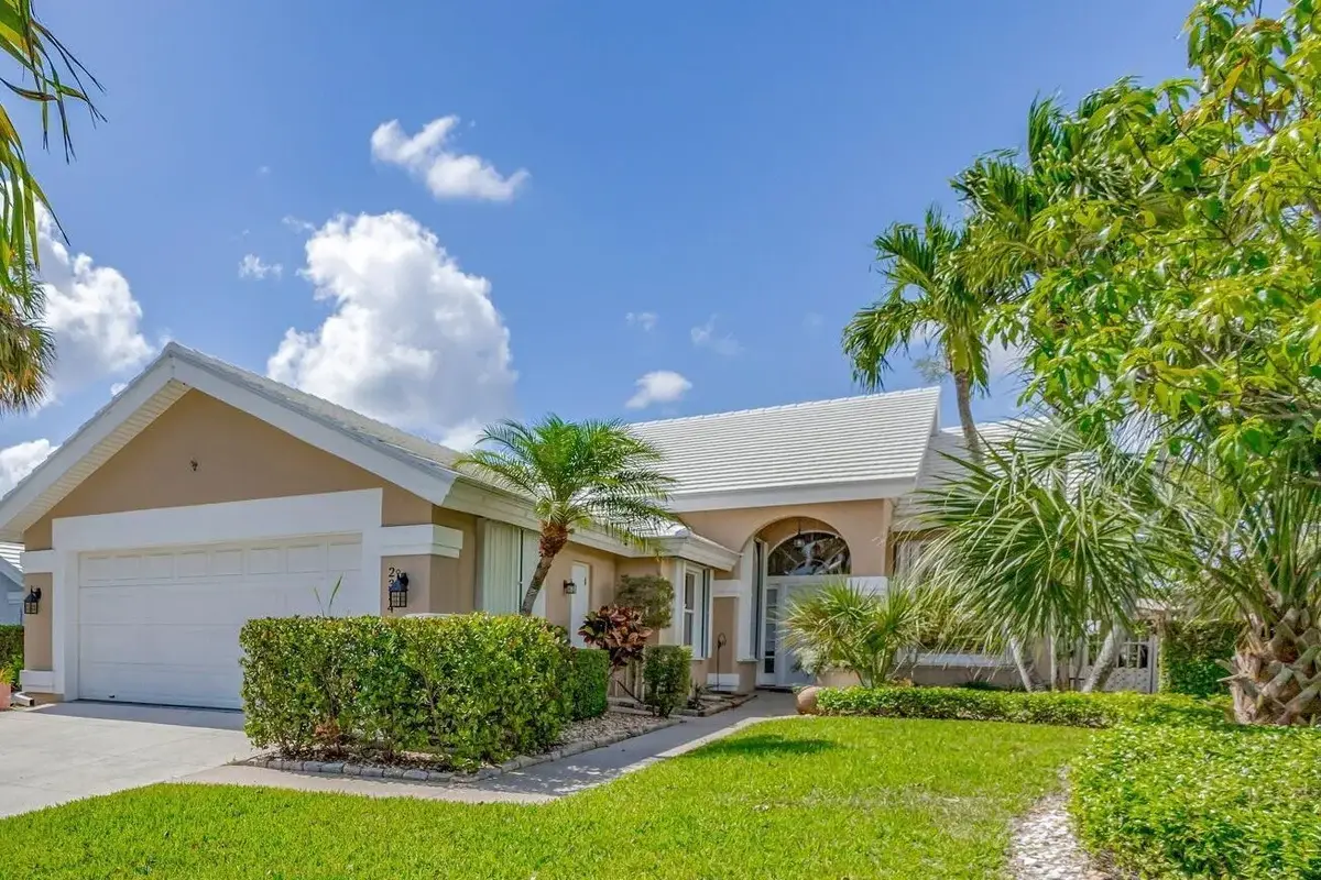 2354 Saratoga Bay Dr, West Palm Beach: photo 1 of 66
