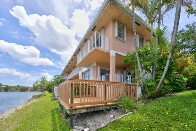 3291 NW 44th St #2, Oakland Park: photo 1 of 62