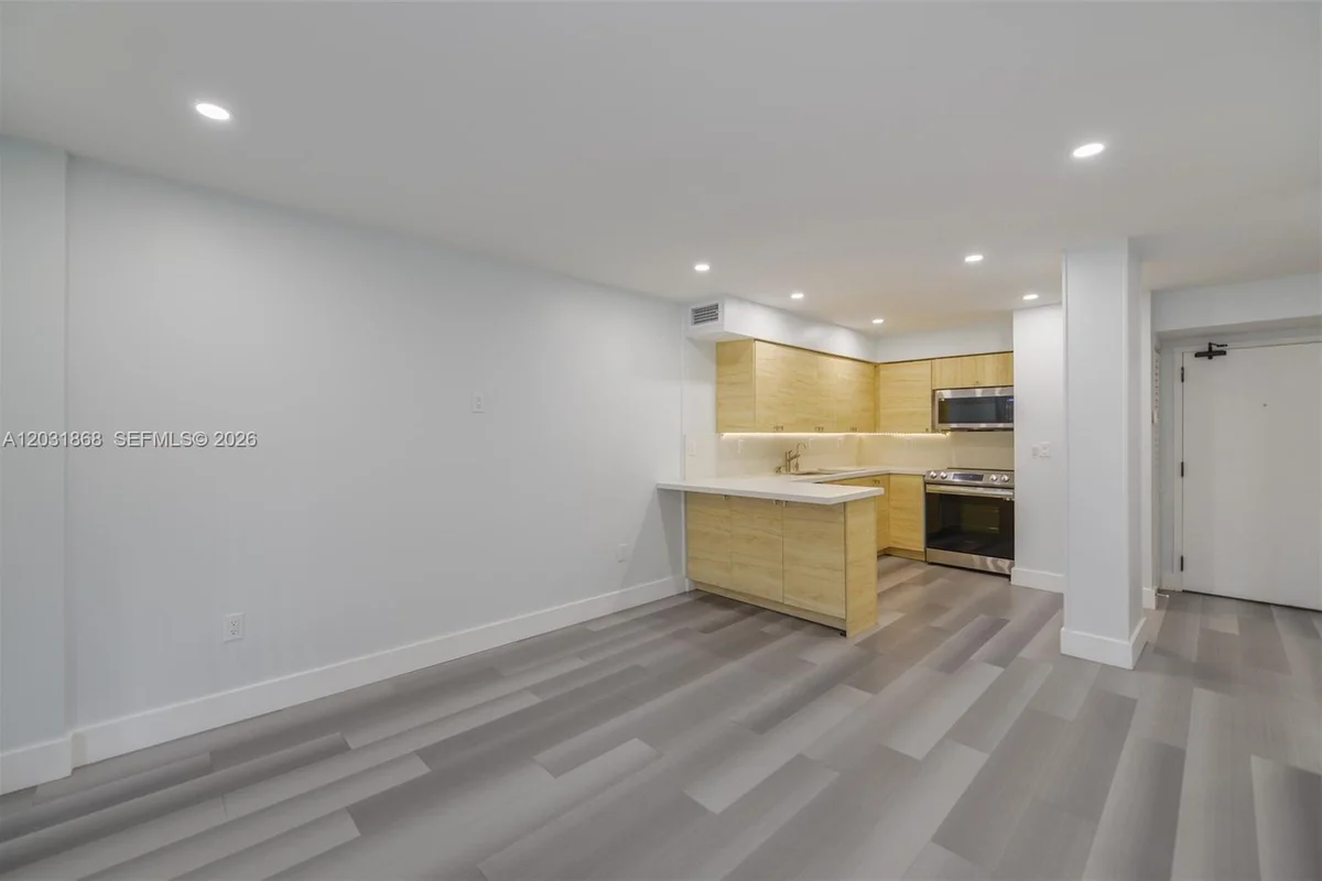 1800 NW 24th Ave #712, Miami: photo 1 of 39