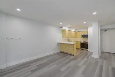 1800 NW 24th Ave #712, Miami: photo 1 of 39