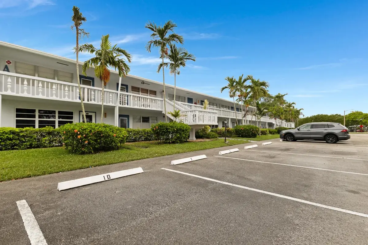 18 Prescott A, Deerfield Beach: photo 1 of 27