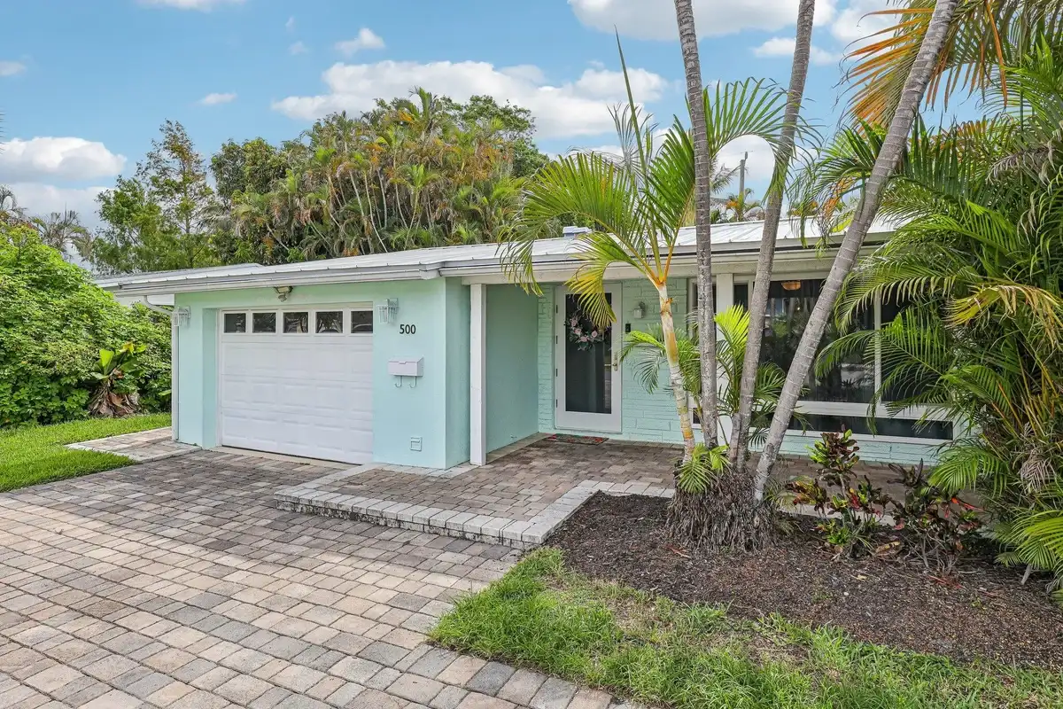 500 SE 8th Ave, Deerfield Beach: photo 1 of 34
