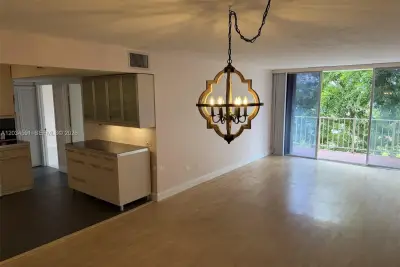 13120 SW 92nd Ave #B-404, Miami: photo 1 of 36