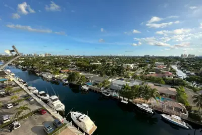 2020 NE 135th St #804, North Miami: photo 1 of 1
