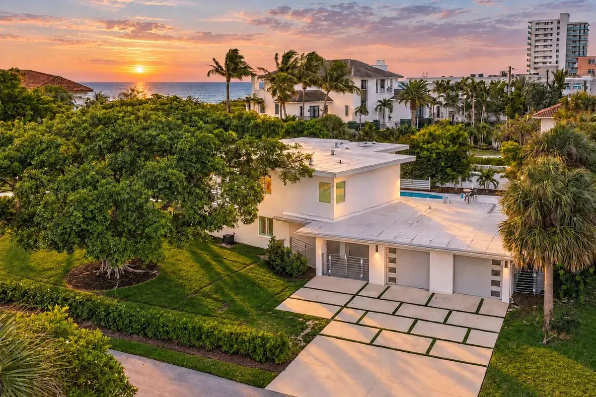 1903 Bay Dr, Pompano Beach: photo 1 of 101