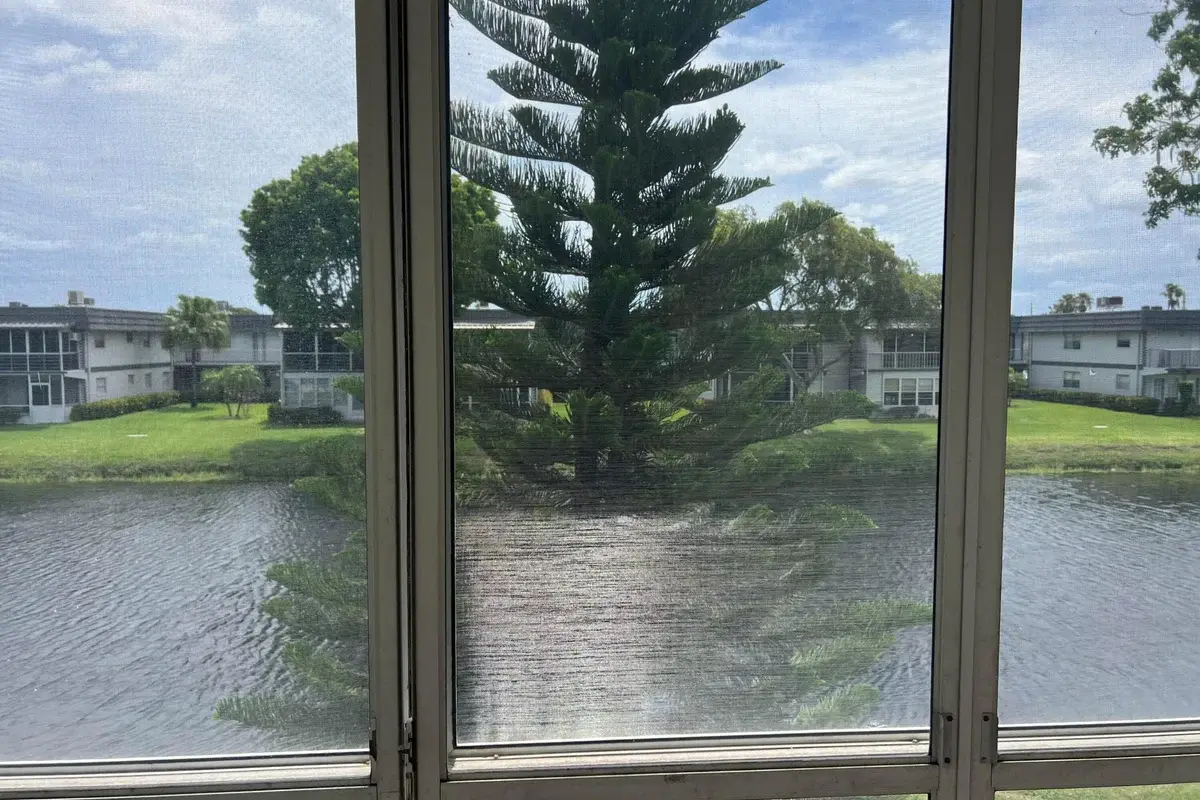 424 Saxony, Delray Beach: photo 1 of 27